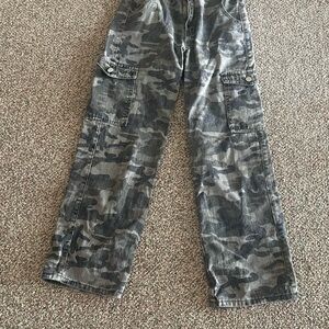 SHEIN Black and Gray Camo Cargo Pants